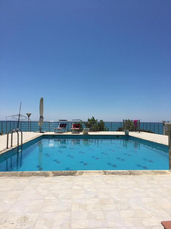 Oasis Residency * Spille